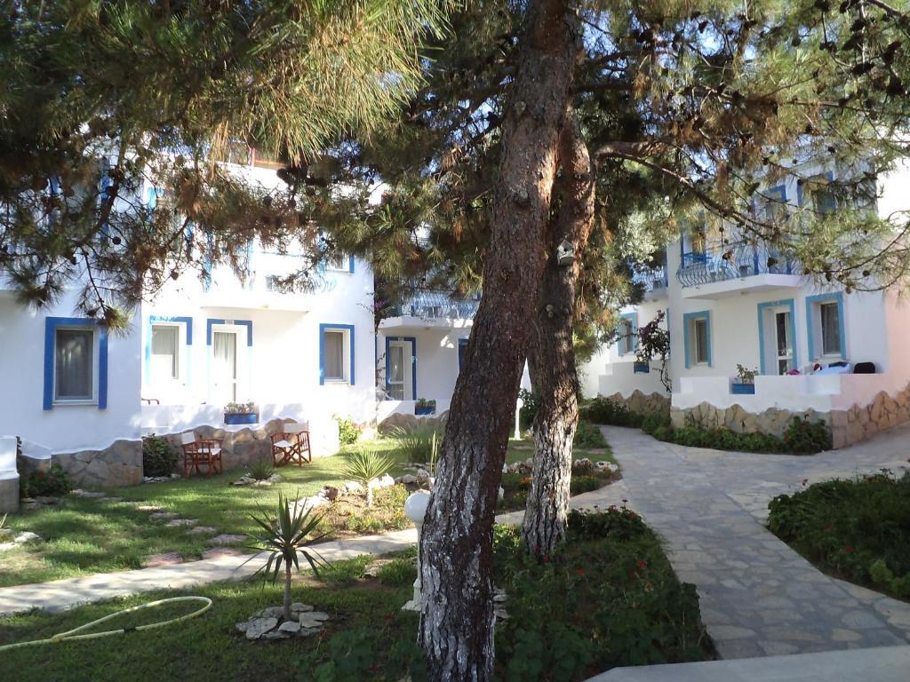 Club Mackerel Holiday Village Фоча Екстериор снимка