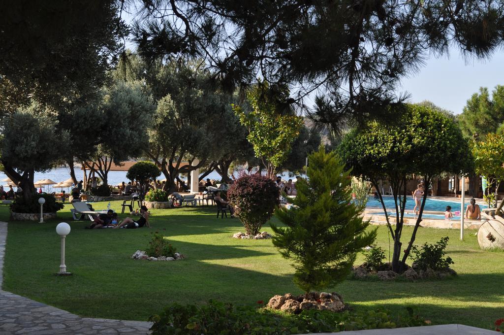 Club Mackerel Holiday Village Фоча Екстериор снимка