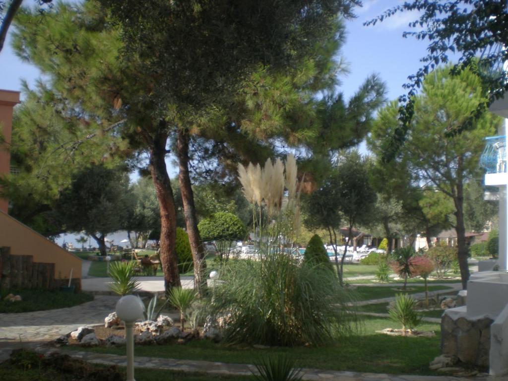 Club Mackerel Holiday Village Фоча Екстериор снимка